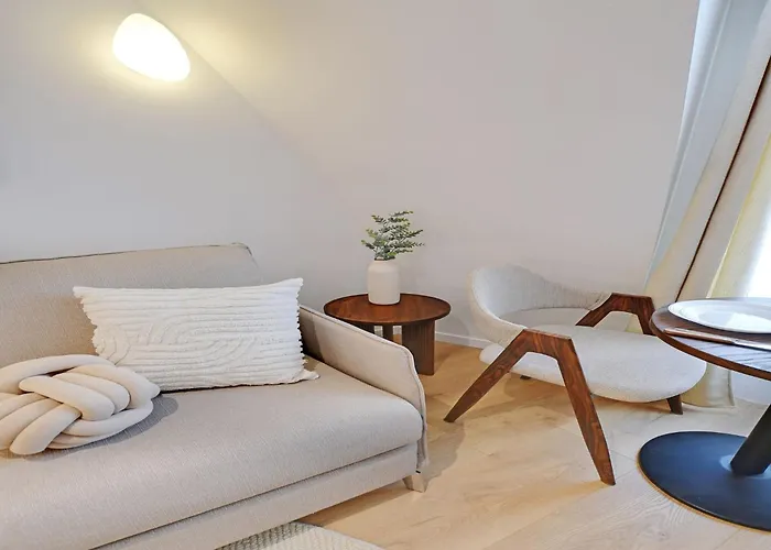 Modern - 2p - Ac - Madeleine Saint-lazare *